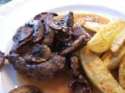 Fleisch: Kalbsbäckchen geschmort mit Wildkräuterbutter-Champignons - Rezept - Bild Nr. 4