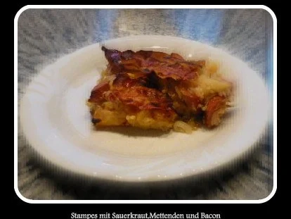 Rezept: Stampes mit Sauerkraut,Mettendchen und Bacon Stampes mit Sauerkraut,Mettendchen und Bacon - Rezept