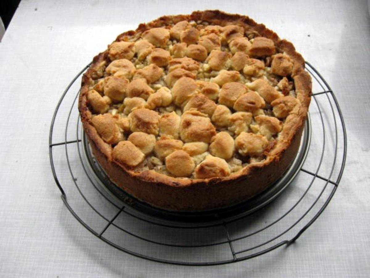 Bilder für Apfelkuchen mit Walnuss und Streusel - Rezept