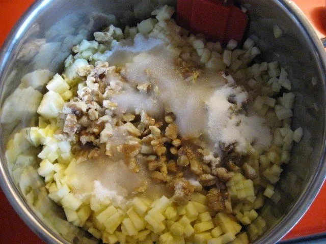 Rezept: Apfelkuchen mit Walnuss und Streusel Bild Nr. 5 Apfelkuchen mit Walnuss und Streusel - Rezept - Bild Nr. 5