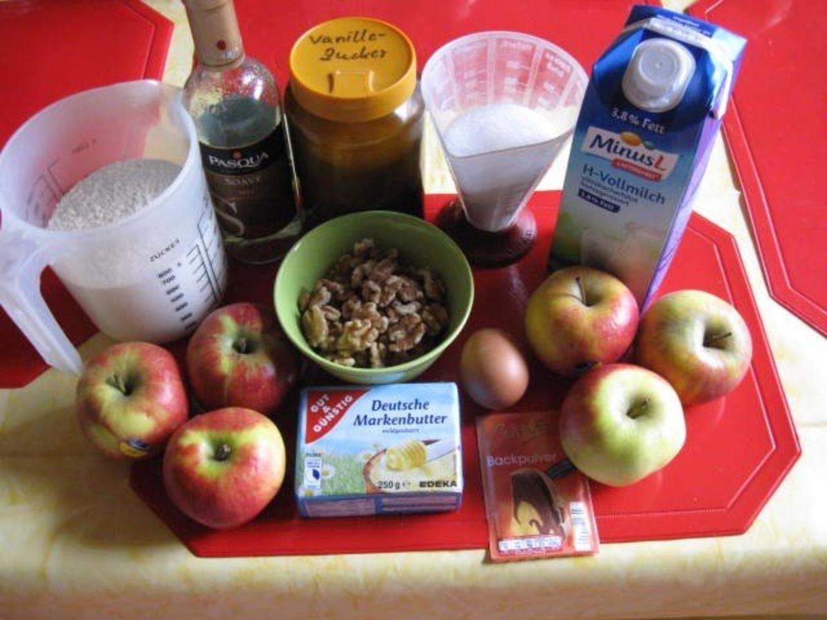 Apfelkuchen mit Walnuss und Streusel - Rezept - Bild Nr. 2