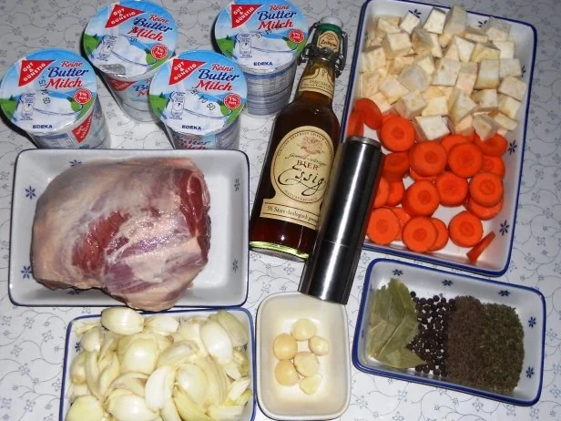 Rezept: Lammkeule à la "Oòrndrasch" in einer Steinpilz - Sahnesauce (Rzpt. um 2015) Bild Nr. 3 Lammkeule à la "Oòrndrasch" in einer Steinpilz - Sahnesauce (Rzpt. um 2015) - Rezept - Bild Nr. 3