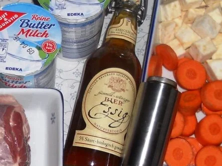 Rezept: Lammkeule à la "Oòrndrasch" in einer Steinpilz - Sahnesauce (Rzpt. um 2015) Bild Nr. 4 Lammkeule à la "Oòrndrasch" in einer Steinpilz - Sahnesauce (Rzpt. um 2015) - Rezept - Bild Nr. 4