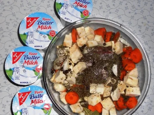 Rezept: Lammkeule à la "Oòrndrasch" in einer Steinpilz - Sahnesauce (Rzpt. um 2015) Bild Nr. 5 Lammkeule à la "Oòrndrasch" in einer Steinpilz - Sahnesauce (Rzpt. um 2015) - Rezept - Bild Nr. 5