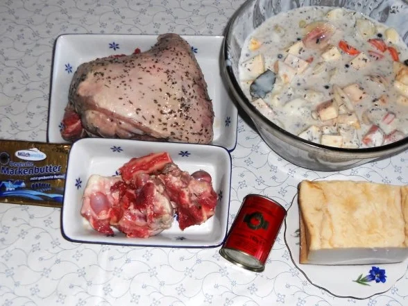 Rezept: Lammkeule à la "Oòrndrasch" in einer Steinpilz - Sahnesauce (Rzpt. um 2015) Bild Nr. 7 Lammkeule à la "Oòrndrasch" in einer Steinpilz - Sahnesauce (Rzpt. um 2015) - Rezept - Bild Nr. 7