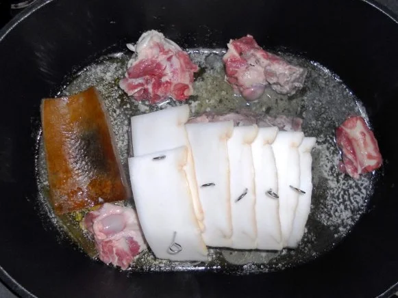 Rezept: Lammkeule à la "Oòrndrasch" in einer Steinpilz - Sahnesauce (Rzpt. um 2015) Bild Nr. 9 Lammkeule à la "Oòrndrasch" in einer Steinpilz - Sahnesauce (Rzpt. um 2015) - Rezept - Bild Nr. 9