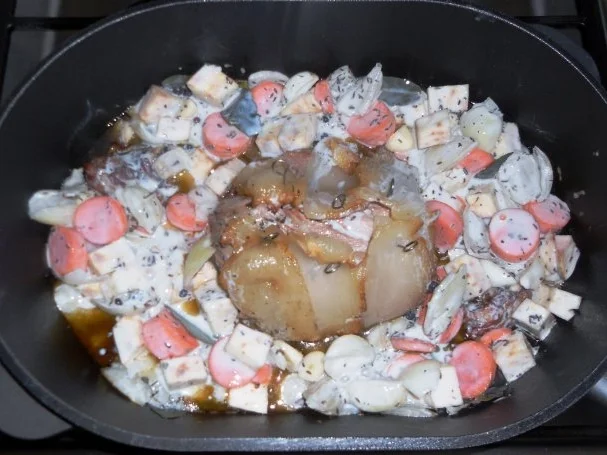 Rezept: Lammkeule à la "Oòrndrasch" in einer Steinpilz - Sahnesauce (Rzpt. um 2015) Bild Nr. 10 Lammkeule à la "Oòrndrasch" in einer Steinpilz - Sahnesauce (Rzpt. um 2015) - Rezept - Bild Nr. 10
