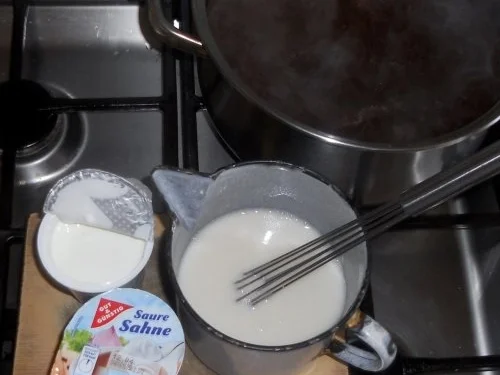 Rezept: Lammkeule à la "Oòrndrasch" in einer Steinpilz - Sahnesauce (Rzpt. um 2015) Bild Nr. 24 Lammkeule à la "Oòrndrasch" in einer Steinpilz - Sahnesauce (Rzpt. um 2015) - Rezept - Bild Nr. 24