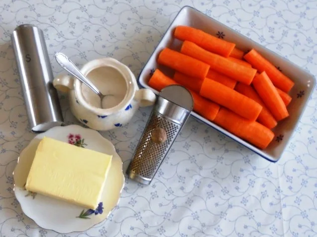 Rezept: Lammkeule à la "Oòrndrasch" in einer Steinpilz - Sahnesauce (Rzpt. um 2015) Bild Nr. 34 Lammkeule à la "Oòrndrasch" in einer Steinpilz - Sahnesauce (Rzpt. um 2015) - Rezept - Bild Nr. 34