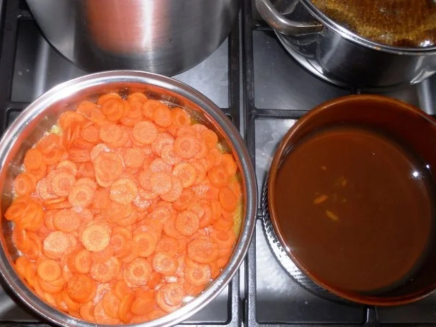 Rezept: Lammkeule à la "Oòrndrasch" in einer Steinpilz - Sahnesauce (Rzpt. um 2015) Bild Nr. 36 Lammkeule à la "Oòrndrasch" in einer Steinpilz - Sahnesauce (Rzpt. um 2015) - Rezept - Bild Nr. 36