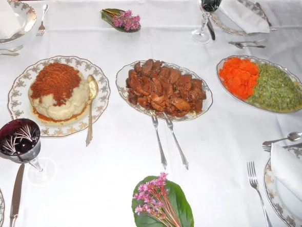 Rezept: Lammkeule à la "Oòrndrasch" in einer Steinpilz - Sahnesauce (Rzpt. um 2015) Bild Nr. 51 Lammkeule à la "Oòrndrasch" in einer Steinpilz - Sahnesauce (Rzpt. um 2015) - Rezept - Bild Nr. 51