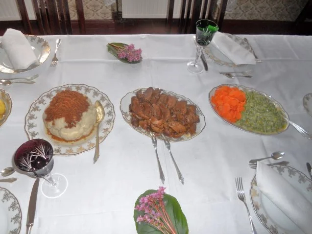 Rezept: Lammkeule à la "Oòrndrasch" in einer Steinpilz - Sahnesauce (Rzpt. um 2015) Bild Nr. 52 Lammkeule à la "Oòrndrasch" in einer Steinpilz - Sahnesauce (Rzpt. um 2015) - Rezept - Bild Nr. 52