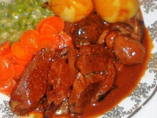 Rezept: Lammkeule à la "Oòrndrasch" in einer Steinpilz - Sahnesauce (Rzpt. um 2015) Bild Nr. 57 Lammkeule à la "Oòrndrasch" in einer Steinpilz - Sahnesauce (Rzpt. um 2015) - Rezept - Bild Nr. 57