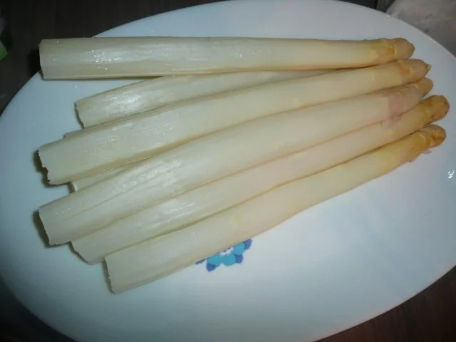 Die ersten Spargel mit Käsesoße und Gratin. - Rezept - Bild Nr. 7