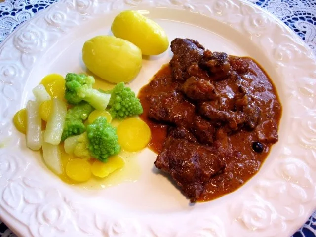 Hirsch-Edelgulasch - Rezept