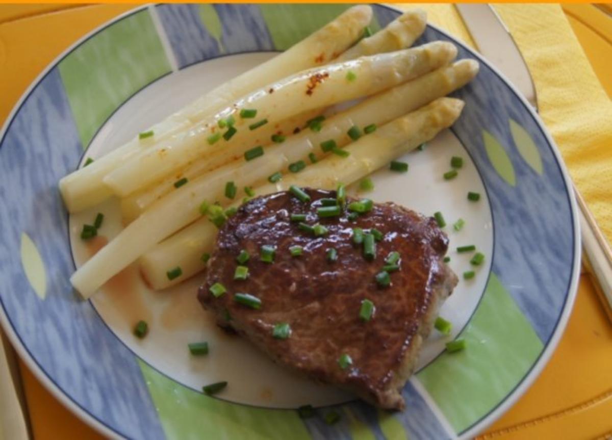 Bilder für Rindersteak mit Spargel - Rezept