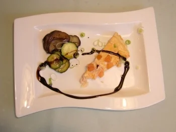 Lachsquiche an gebratenen Auberginen-Zucchini - Rezept