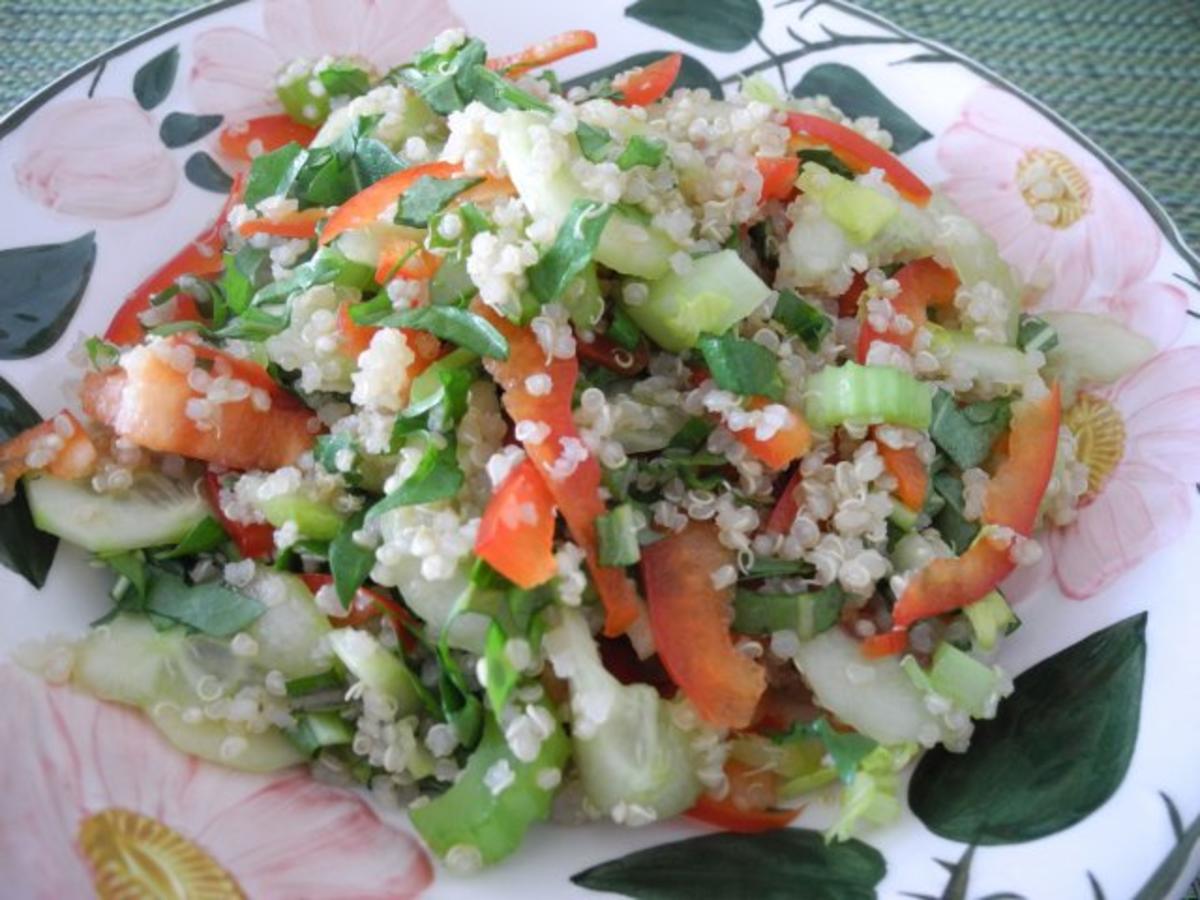 Bunter Quinoa - Salat mit Löwenzahn - Rezept - Bild Nr. 2