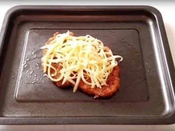 Überbackenes Schnitzel mit Rotkohl und Stampfkartoffeln - Rezept - Bild Nr. 11