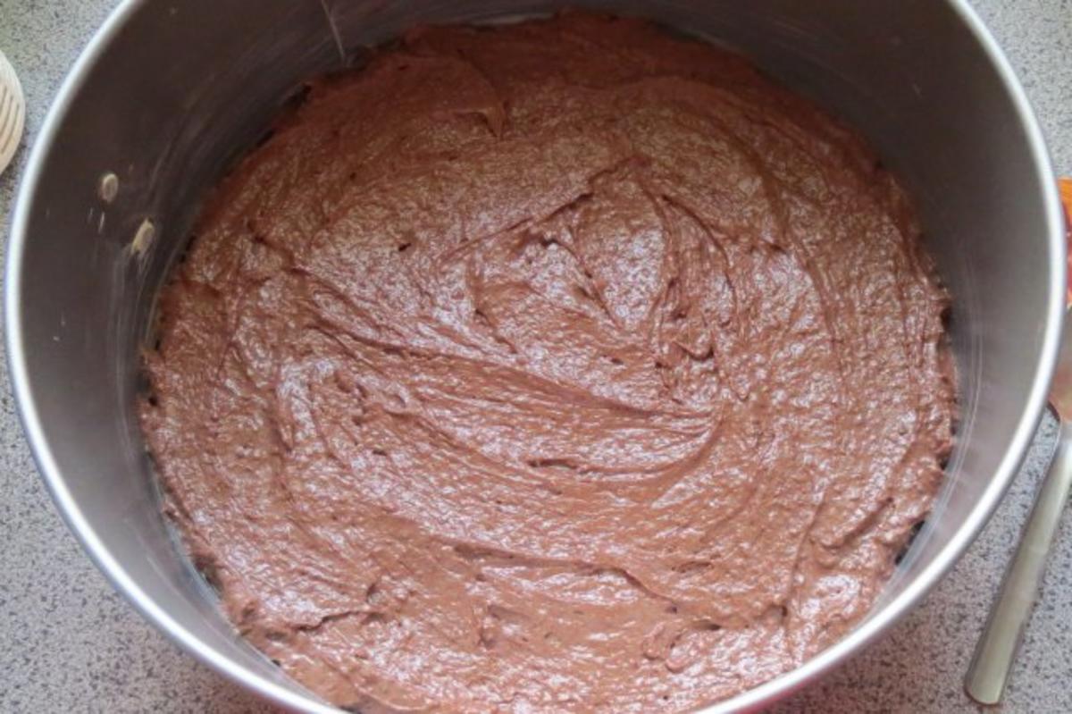 Backen: Schokoladen-Torte mit Frischkäse - Rezept - Bild Nr. 3