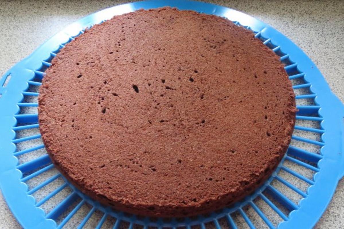 Backen: Schokoladen-Torte mit Frischkäse - Rezept - Bild Nr. 4