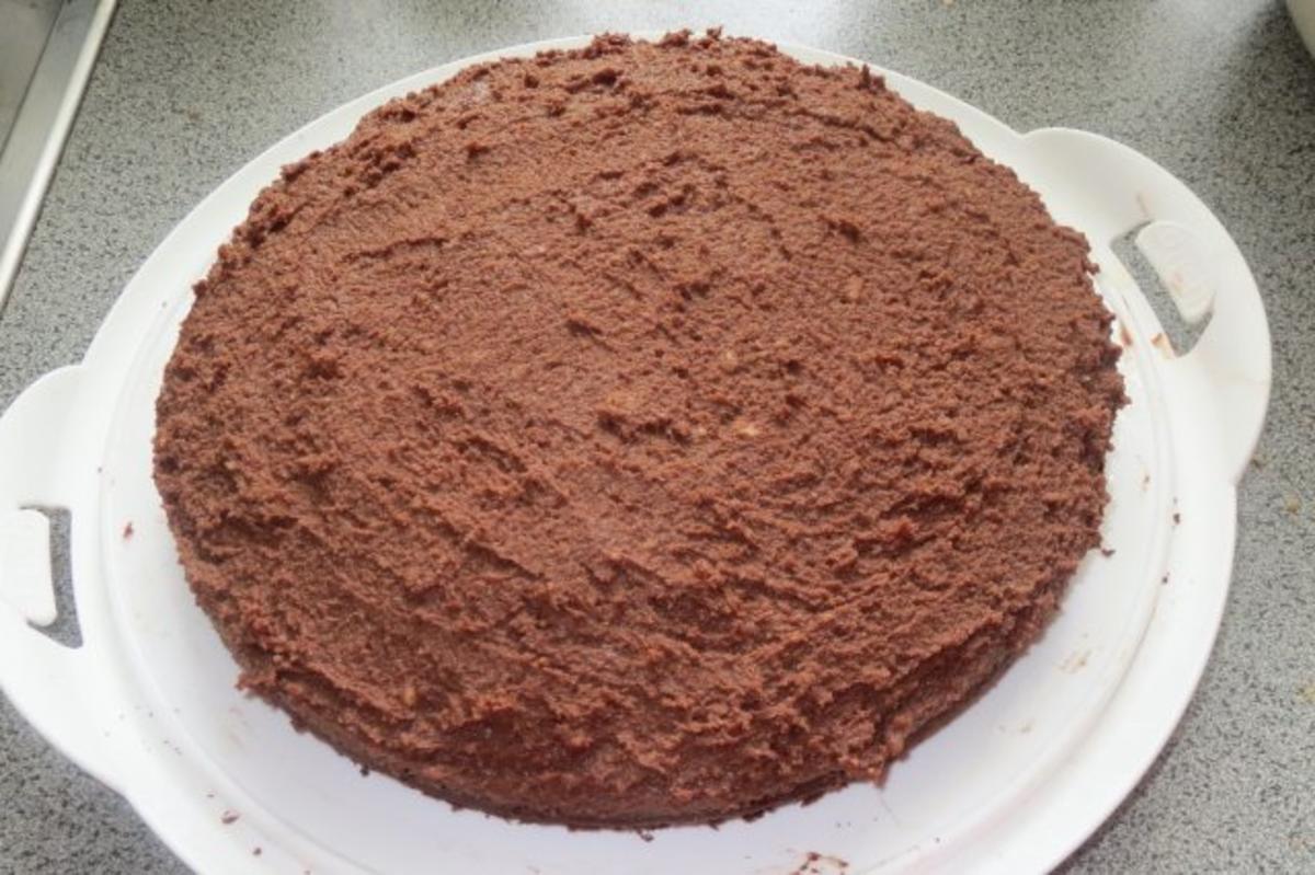 Backen: Schokoladen-Torte mit Frischkäse - Rezept - Bild Nr. 5