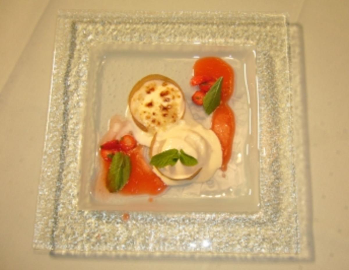 Karamellisierter Limonenflan mit marinierten Erdbeeren u. Szechuanpfeffereis - Rezept