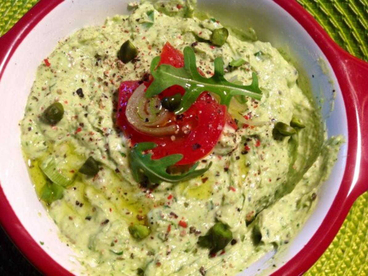 Rucola Käsecreme mit Pistazien - einfach - 103 kcal/100g