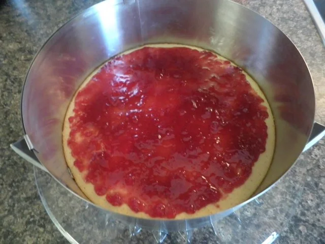 Rezept: Himbeer - Käse - Sahne - Torte ... Bild Nr. 12 Himbeer - Käse - Sahne - Torte ... - Rezept - Bild Nr. 12