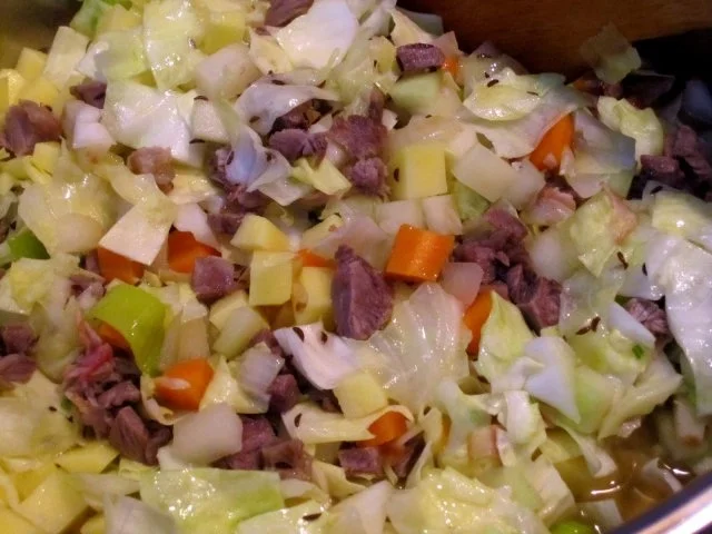 Rezept: Spitzkohl-Eintopf mit Lammfleisch Bild Nr. 8 Spitzkohl-Eintopf mit Lammfleisch - Rezept - Bild Nr. 8