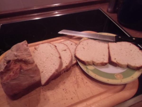 Einfaches Landbrot - einfach - 584 kcal/100g