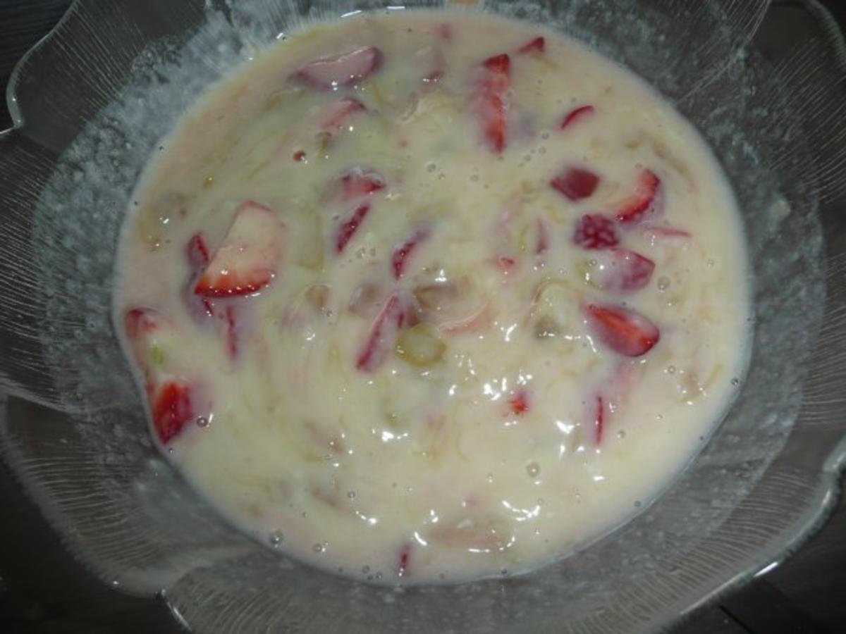 Rhabarber - Erdbeere - Torte mit einer besonderen Note. - Rezept - Bild Nr. 4