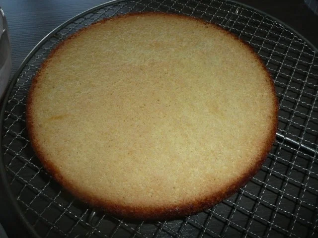 Rezept: Rhabarber - Erdbeere - Torte mit einer besonderen Note. Bild Nr. 5 Rhabarber - Erdbeere - Torte mit einer besonderen Note. - Rezept - Bild Nr. 5