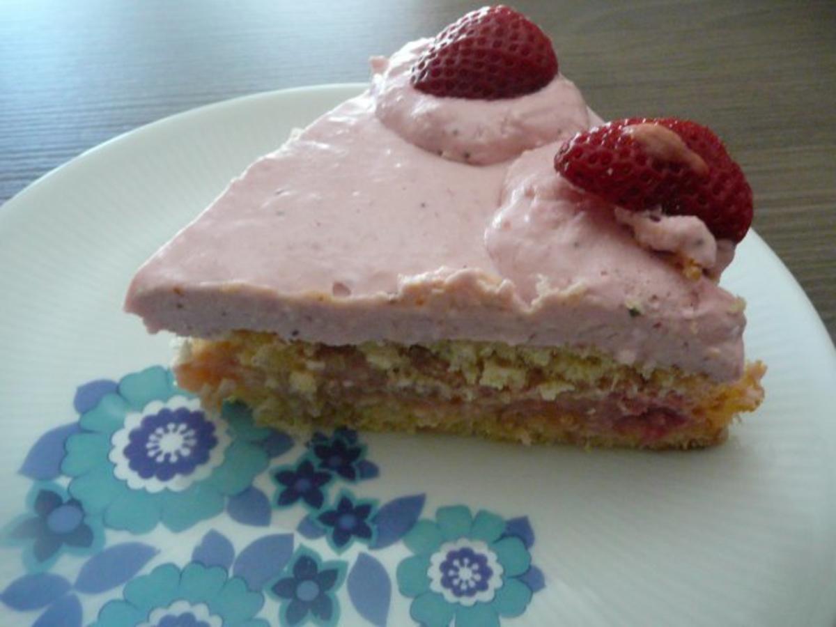 Rhabarber - Erdbeere - Torte mit einer besonderen Note. - Rezept - Bild Nr. 9