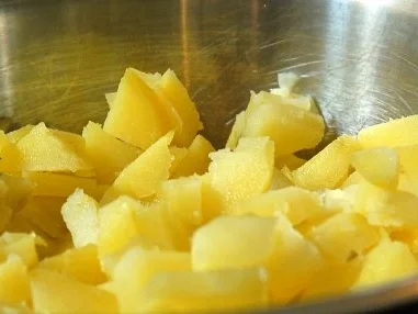 Rezept: Bärlauch-Joghurt-Kartoffelsalat Bild Nr. 2 Bärlauch-Joghurt-Kartoffelsalat - Rezept - Bild Nr. 2