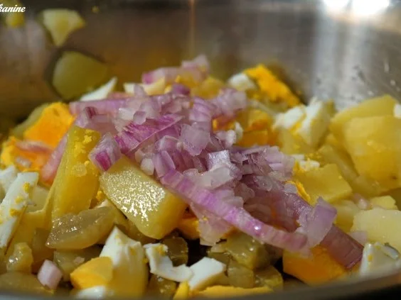 Rezept: Bärlauch-Joghurt-Kartoffelsalat Bild Nr. 5 Bärlauch-Joghurt-Kartoffelsalat - Rezept - Bild Nr. 5