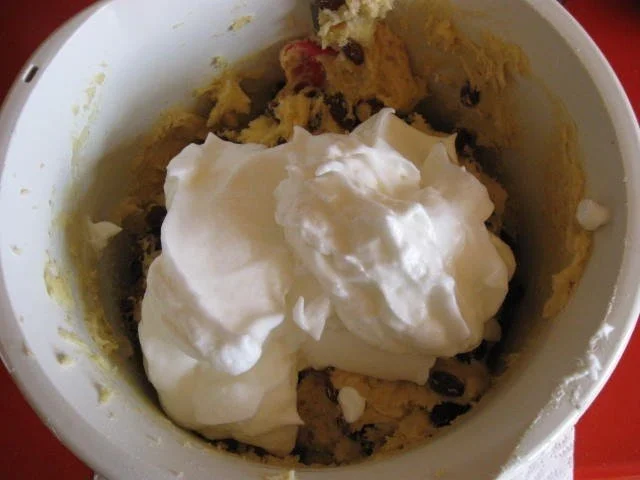 Rezept: Gugelhupf mit Sultaninen Bild Nr. 7 Gugelhupf mit Sultaninen - Rezept - Bild Nr. 7