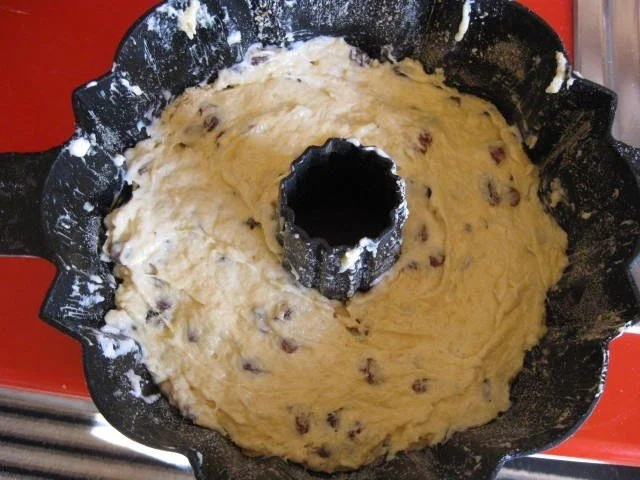 Rezept: Gugelhupf mit Sultaninen Bild Nr. 8 Gugelhupf mit Sultaninen - Rezept - Bild Nr. 8