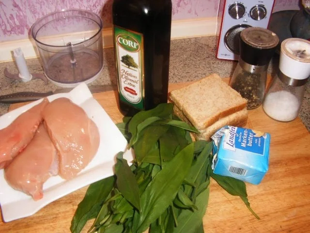 Rezept: Hähnchenbrust mit Bärlauchkruste Bild Nr. 2 Hähnchenbrust mit Bärlauchkruste - Rezept - Bild Nr. 2