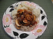 Rezept: Pilz - Gulasch dazu Zitronenblumenkohl und Naturreis Pilz - Gulasch dazu Zitronenblumenkohl und Naturreis - Rezept