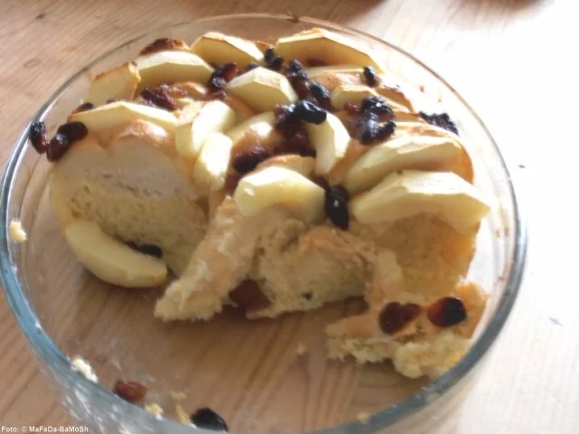 Rezept: Semmel-Schmarrn mit Äpfeln und Rosinen Bild Nr. 2 Semmel-Schmarrn mit Äpfeln und Rosinen - Rezept - Bild Nr. 2