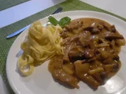 Kalbsgeschnetzeltes in Weißwein-Sahne-Soße - Rezept