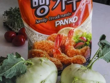 Knusper-Kohlrabi auf Kräutersalat mit Petersilienwurzelpüree und Hähnchenbrustfilet - Rezept - Bild Nr. 3