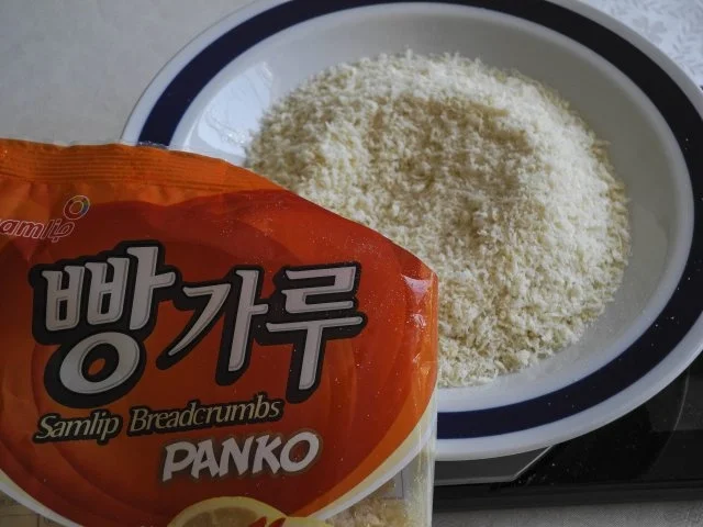 Knusper-Kohlrabi auf Kräutersalat mit Petersilienwurzelpüree und Hähnchenbrustfilet - Rezept - Bild Nr. 8