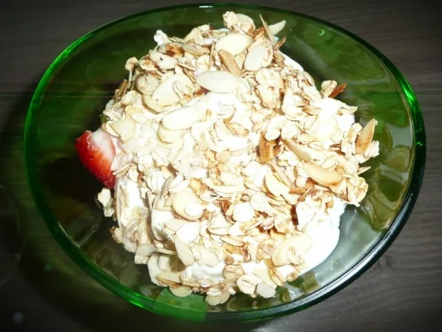 Erdbeere - Quark mit Knusperlage. - Rezept