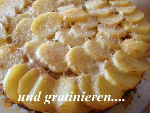 Rezept: Hacktorte mit Kartoffelhaube Bild Nr. 8 Hacktorte mit Kartoffelhaube - Rezept - Bild Nr. 8