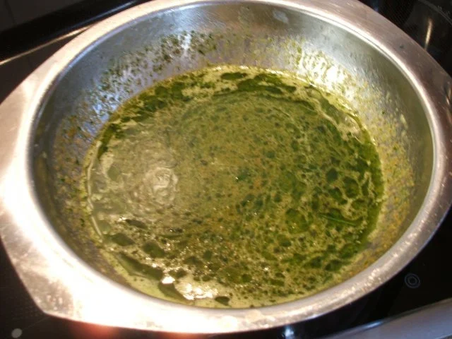 Vorspeisen: Geräucherte Forelle mit Spargelmousse und Bärlauchsoße - Rezept - Bild Nr. 9