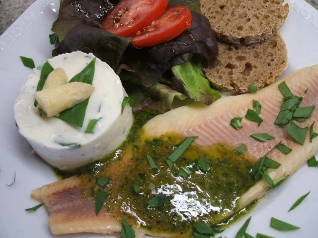 Fisch: Geräucherte Forelle mit Spargelmousse und Bärlauchsoße - Rezept - Bild Nr. 11