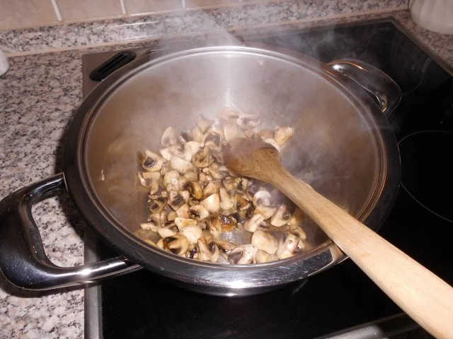 Rezept: Paprika-Würstchen-Gulasch>> Bild Nr. 3 Paprika-Würstchen-Gulasch>> - Rezept - Bild Nr. 3