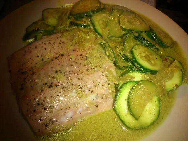 Zarter Wildlachs mit Zucchini-Curry - Rezept - Bild Nr. 3